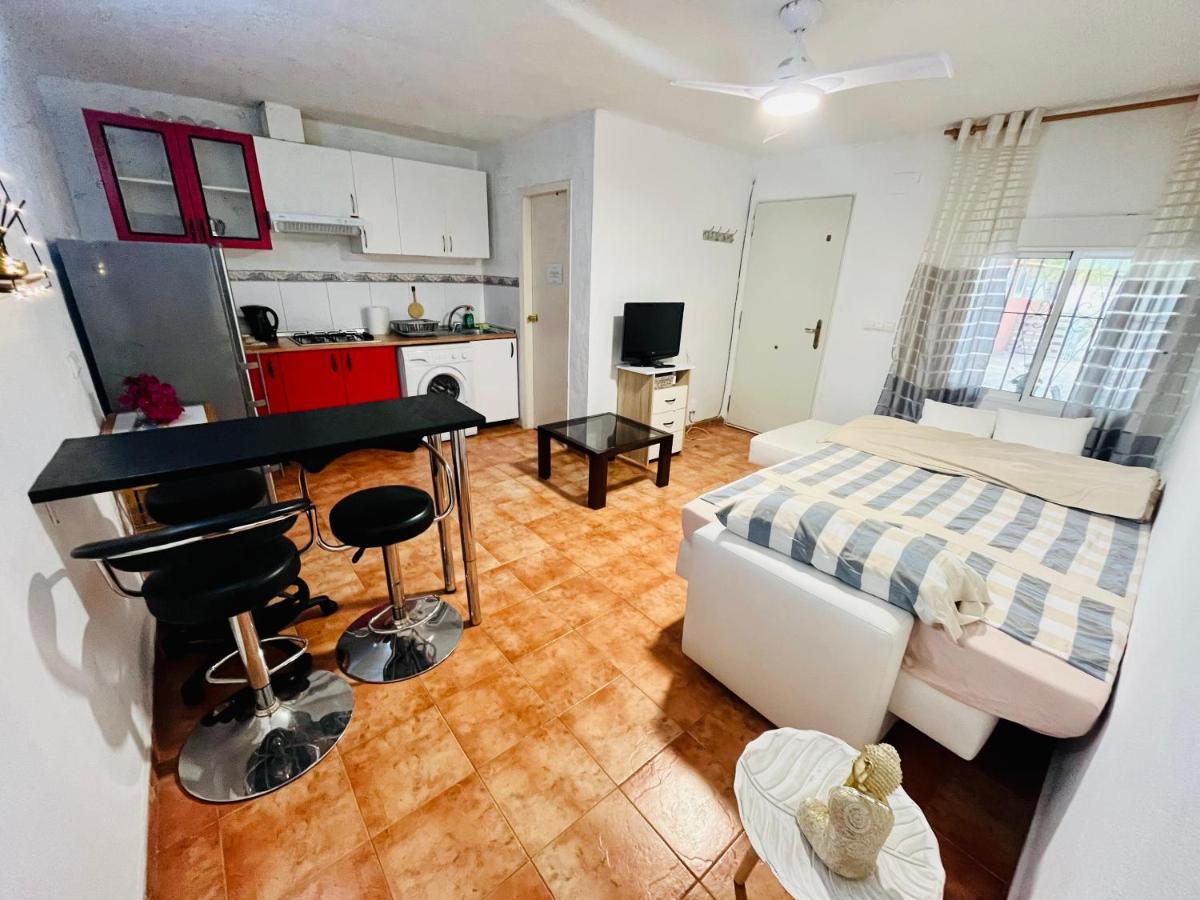 אליקאנטה Estudio Adosado Acogedor Con Jardin, Barbacoa Y Parking Privado מראה חיצוני תמונה